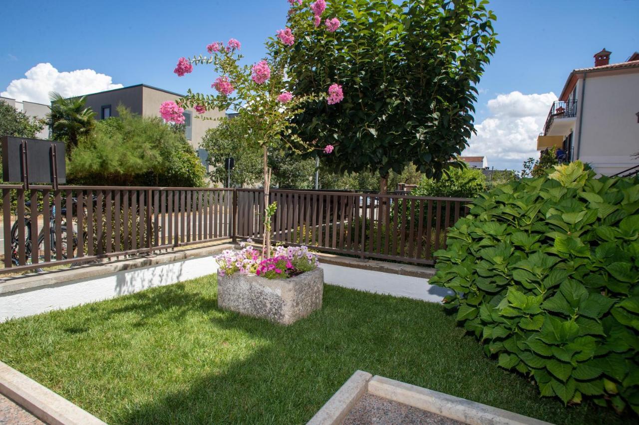 Studio Apartment Noah Rovinj Exterior foto
